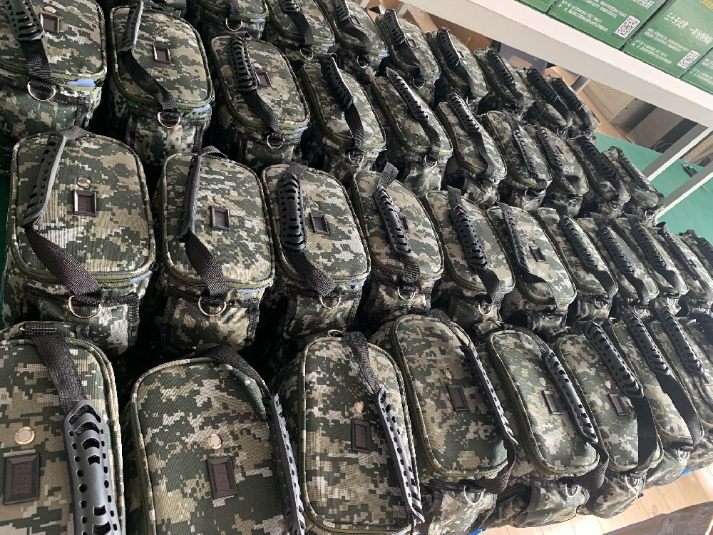 能挣钱的汽车应急启动电源-铁军先锋