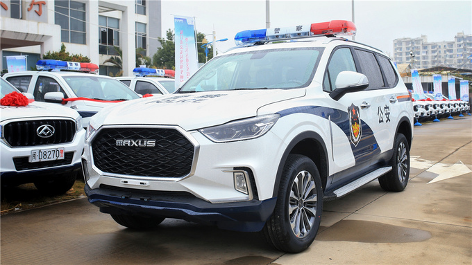 警车电瓶亏电 上汽大通